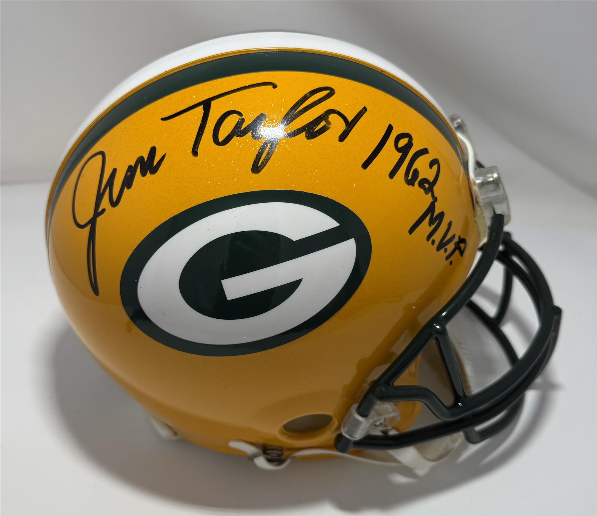 JIM TAYLOR (d) SIGNED FULL SIZE AUTHENTIC PACKERS HELMET W/ 1962 MVP - JSA