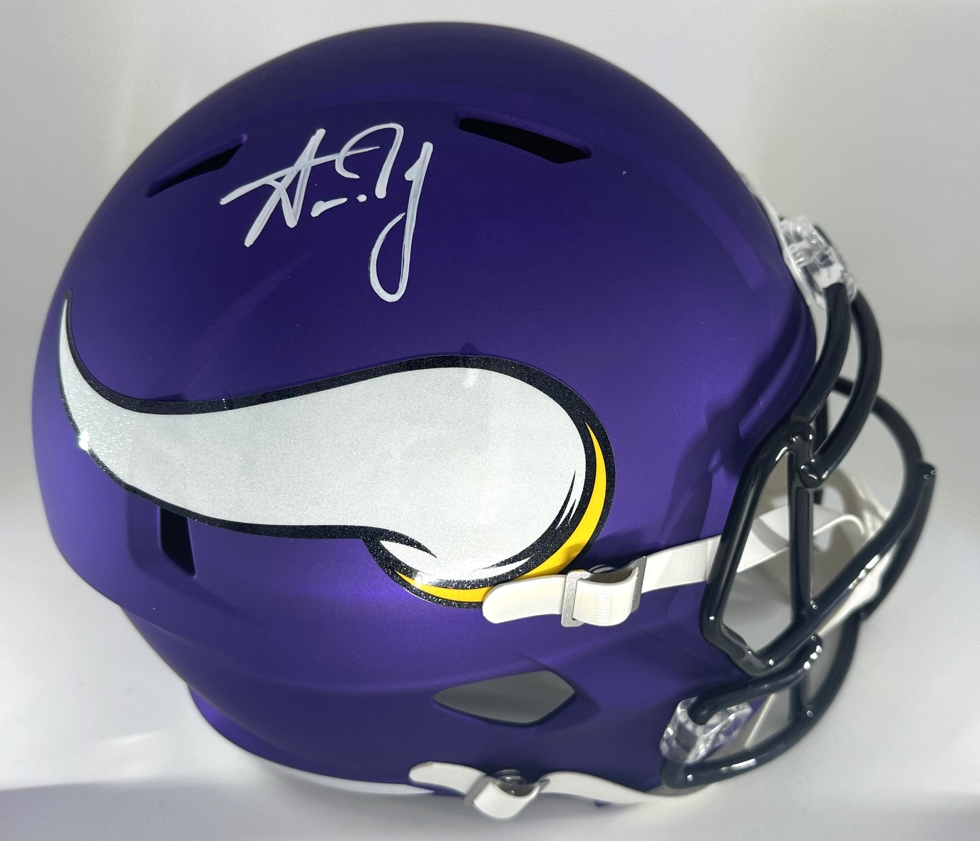 AARON JONES SIGNED FULL SIZE VIKINGS REPLICA SPEED HELMET - BAS