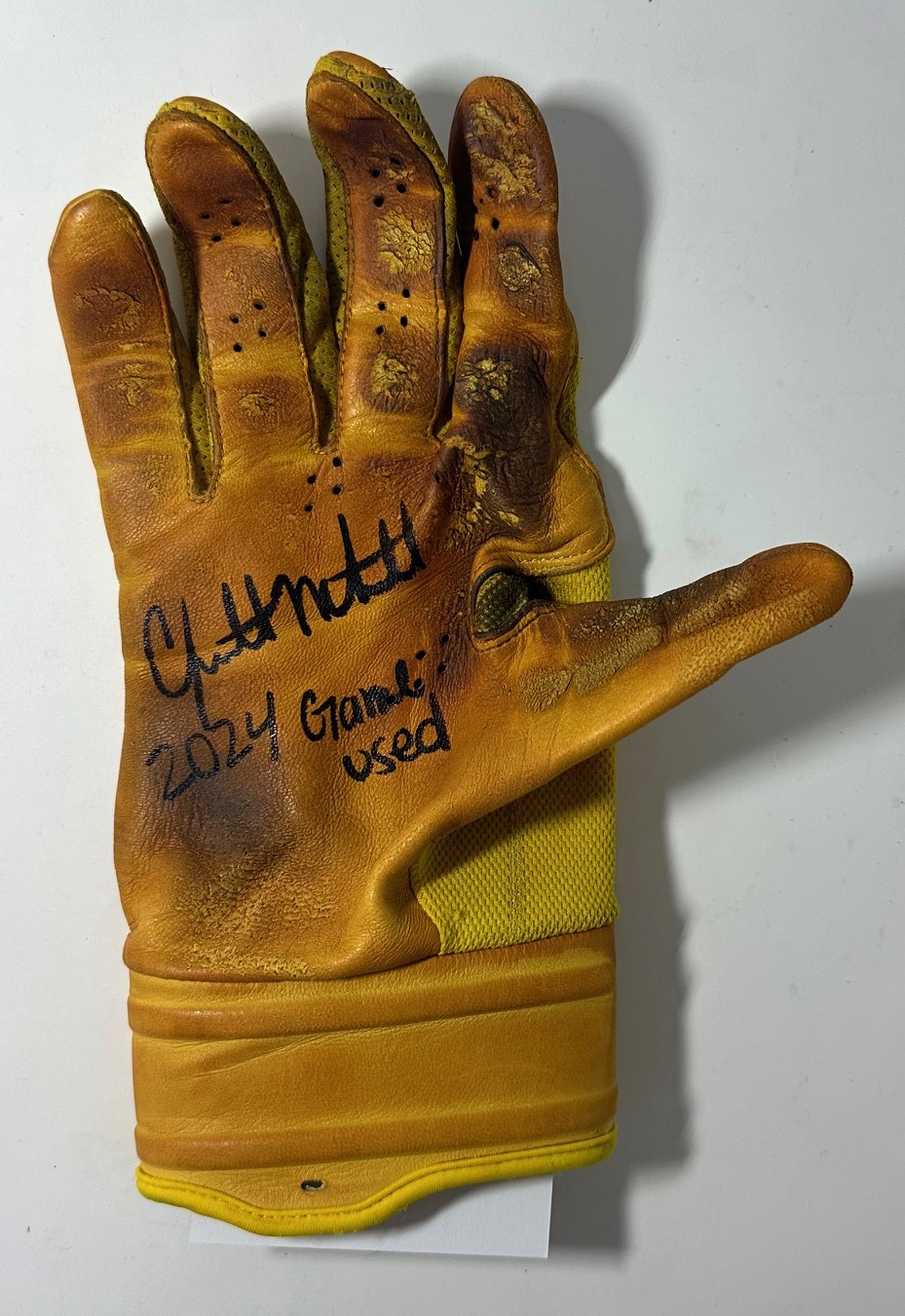 GARRETT MITCHELL SIGNED BREWERS NIKE GAME USED RIGHT BATTING GLOVE #1 - JSA