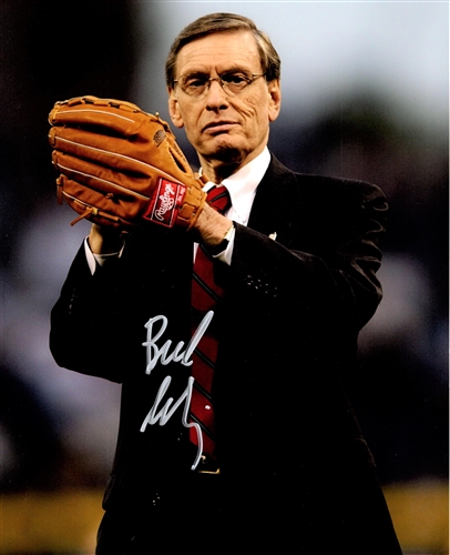 BUD SELIG SIGNED 8X10 BREWERS PHOTO #4