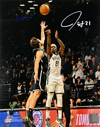 JRUE HOLIDAY SIGNED 8X10 BUCKS PHOTO #5