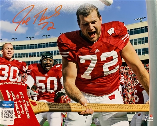 JOE THOMAS SIGNED WI BADGERS 8X10 PHOTO #6