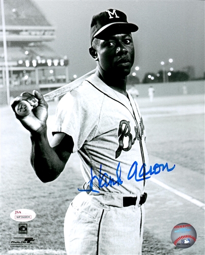 HENRY HANK AARON SIGNED 8X10 MILW. BRAVES PHOTO #9 - JSA