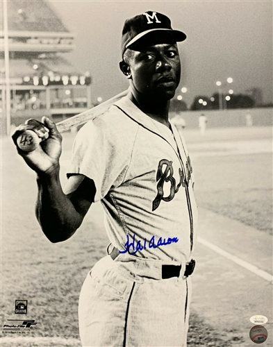 HENRY HANK AARON SIGNED 16X20 MILW. BRAVES PHOTO #9 - JSA